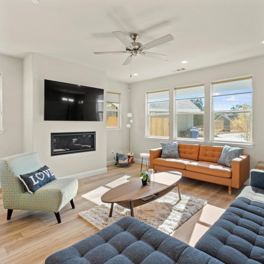 Newly Built Murphys Modern Retreat Exterior photo